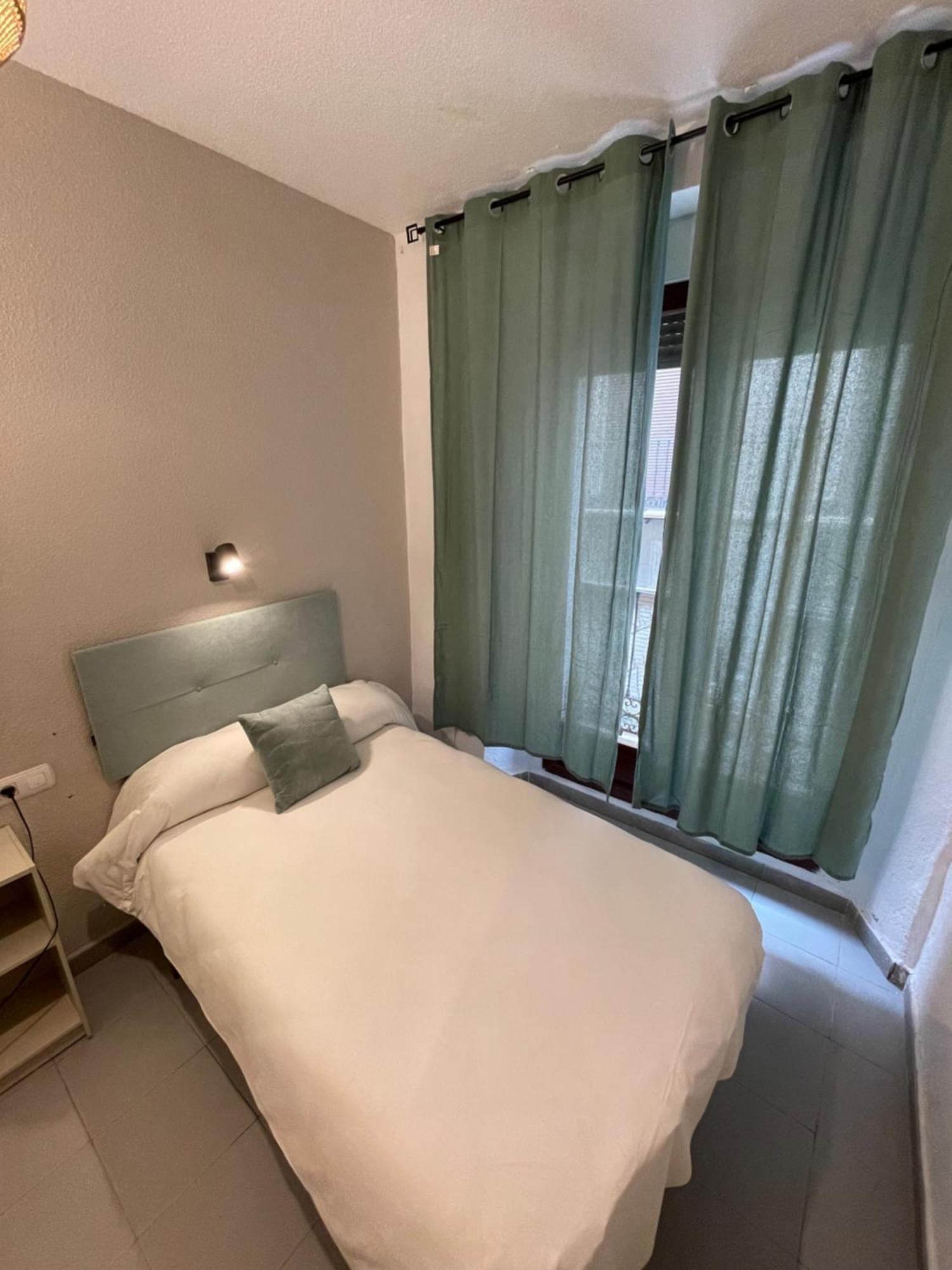 Single Room Private Bathroom